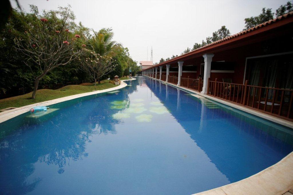 Lagoon Bay Hotel At Leonia Secundurabad Exterior photo